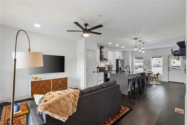 $615,000 | 276 Estoria Street Southeast, Atlanta, GA 30316