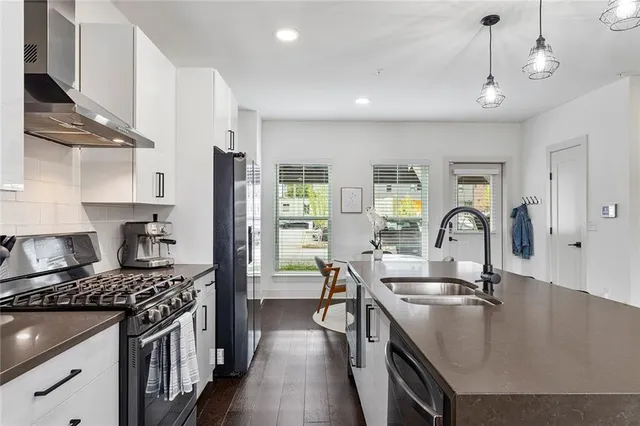 $615,000 | 276 Estoria Street Southeast, Atlanta, GA 30316