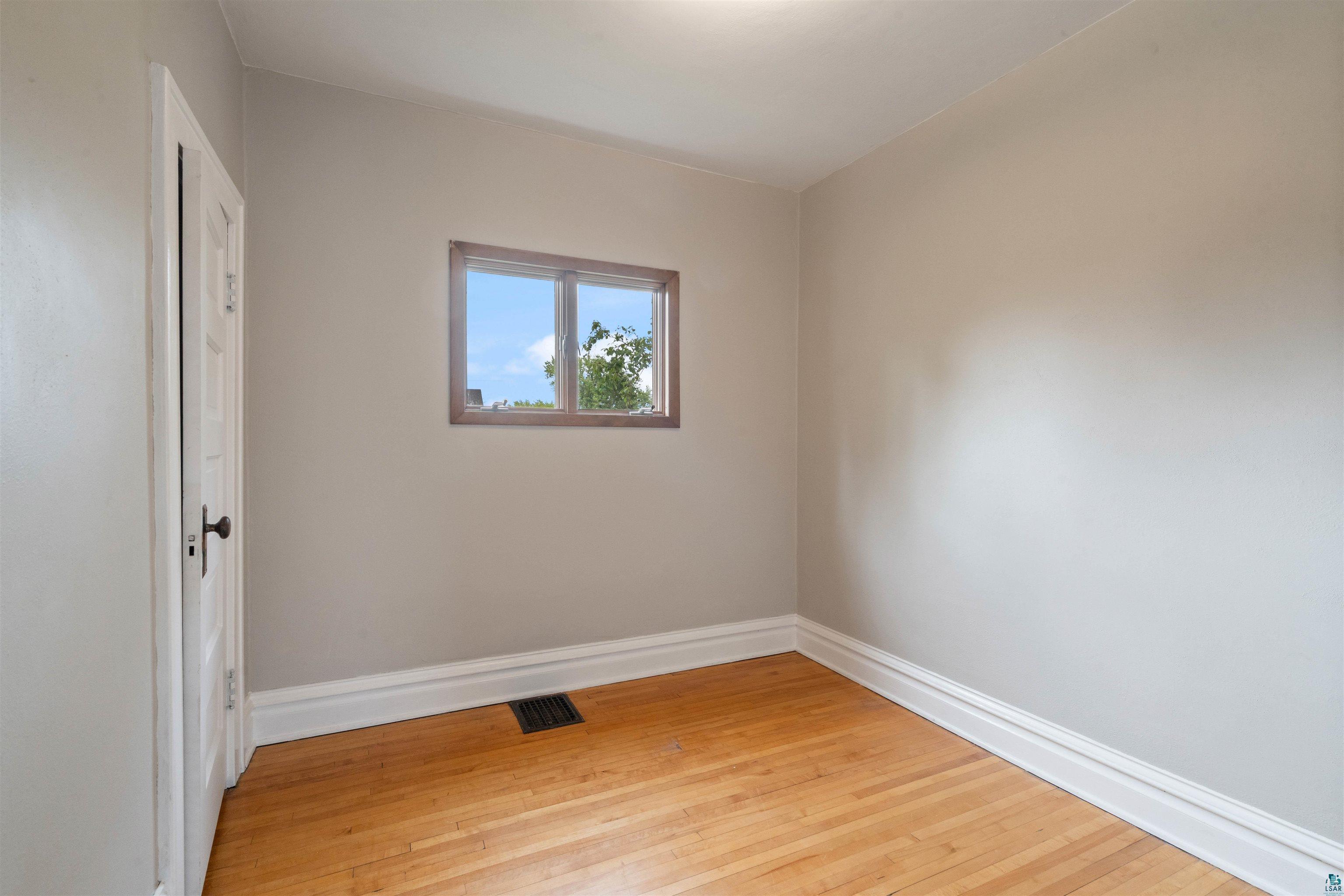 706 East 7th Street Superior, WI 54880 - Photo 20 of 33