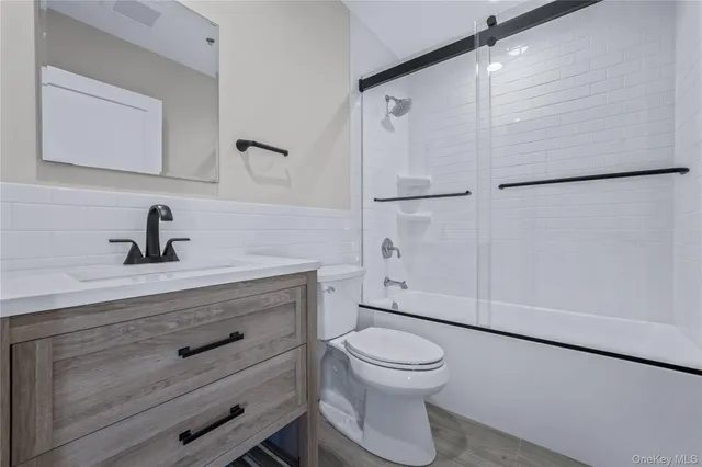 $3,750 | 110 School Street, Unit 6, Glen Cove, NY 11542