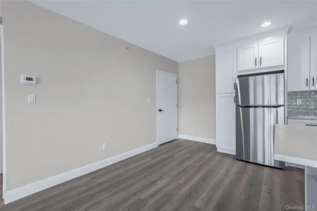 $3,750 | 110 School Street, Unit 6, Glen Cove, NY 11542