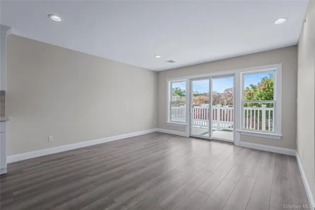 $3,750 | 110 School Street, Unit 6, Glen Cove, NY 11542