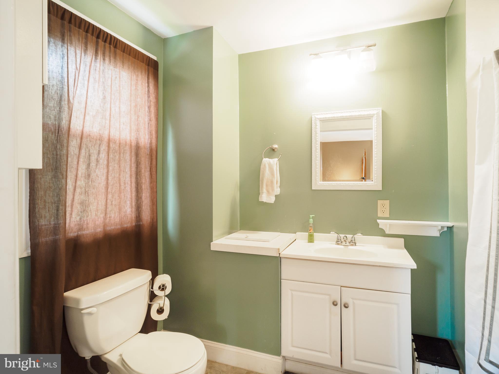 943 County Line Road Huntingdon Valley, PA 19006 - Photo 32 of 43 Master Bath