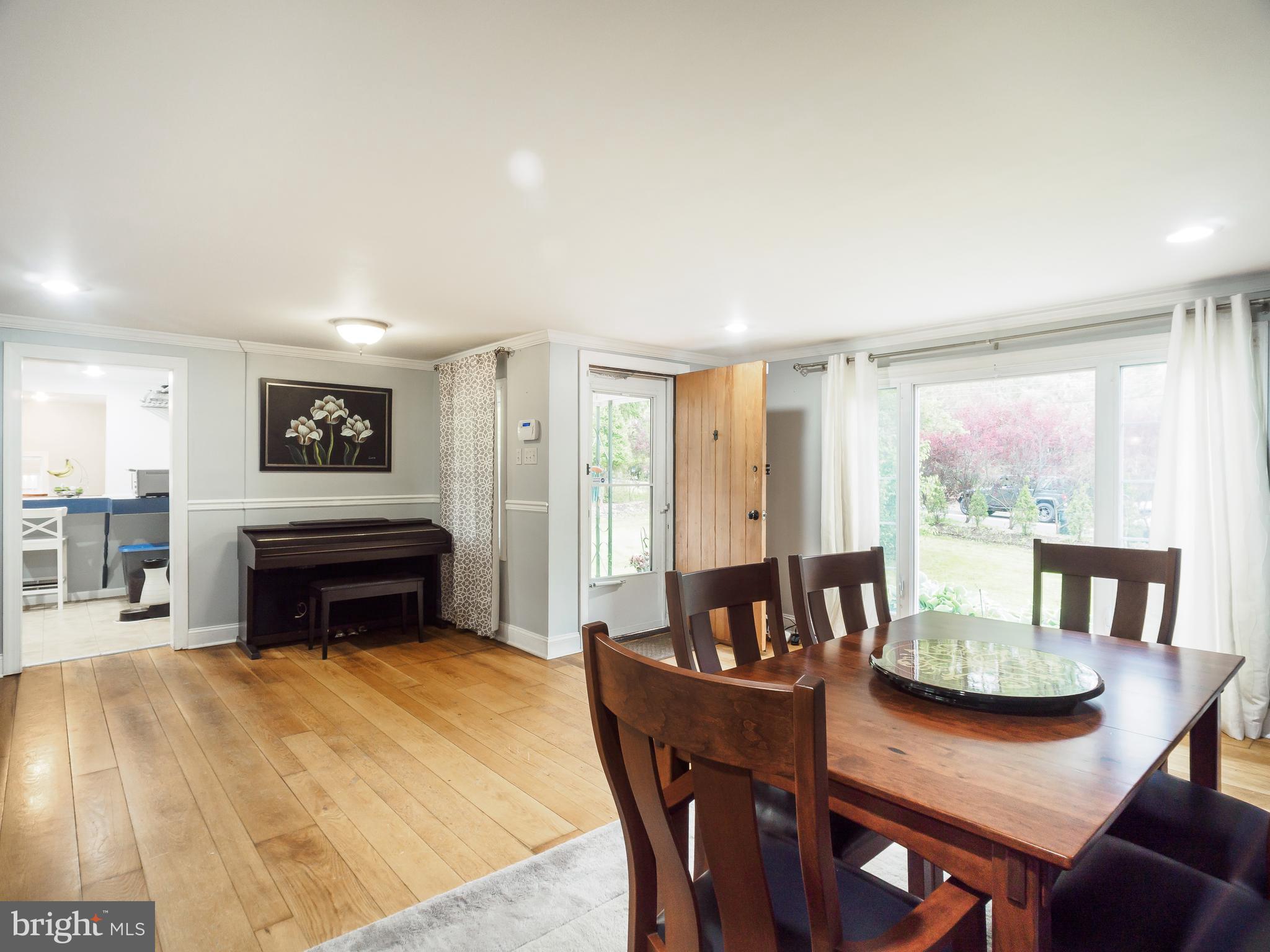 943 County Line Road Huntingdon Valley, PA 19006 - Photo 5 of 43 Room for More Than Dining!