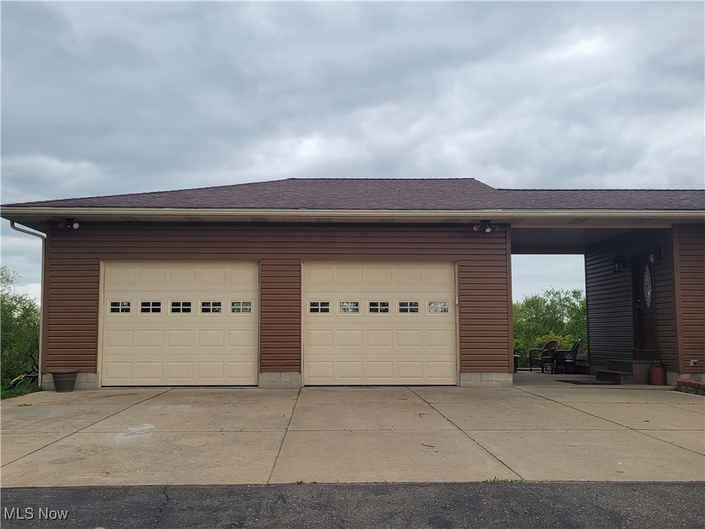 87038 Keyser Road Cadiz, OH 43907 - Photo 2 of 50 View of attached garage
