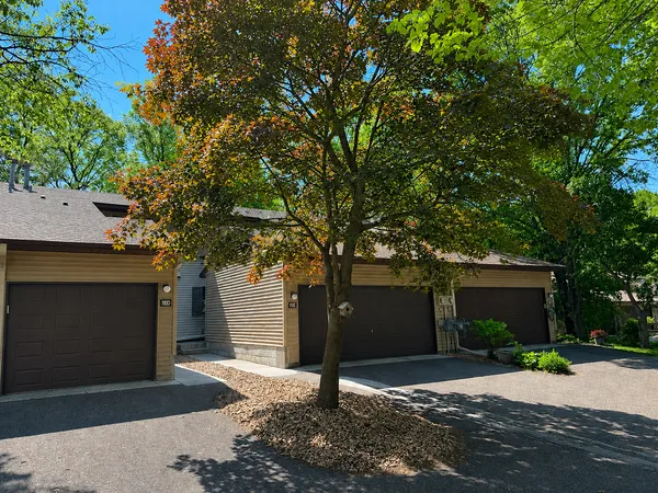 $259,900 | 110 South Drive, Unit E, Circle Pines, MN 55014