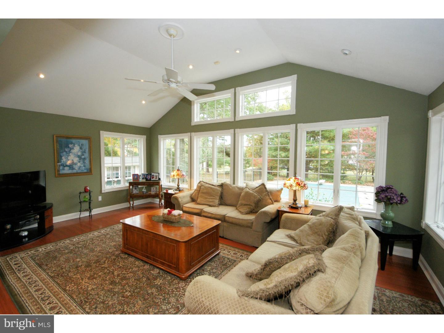 117 Line Road Trenton, NJ 08690 - Photo 13 of 25 Family Room