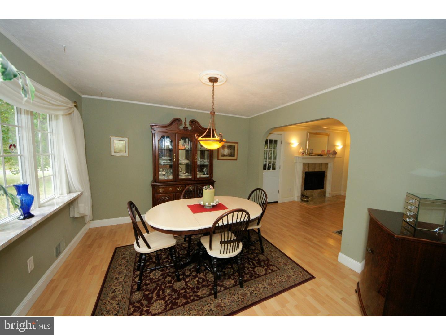117 Line Road Trenton, NJ 08690 - Photo 8 of 25 Dining Room