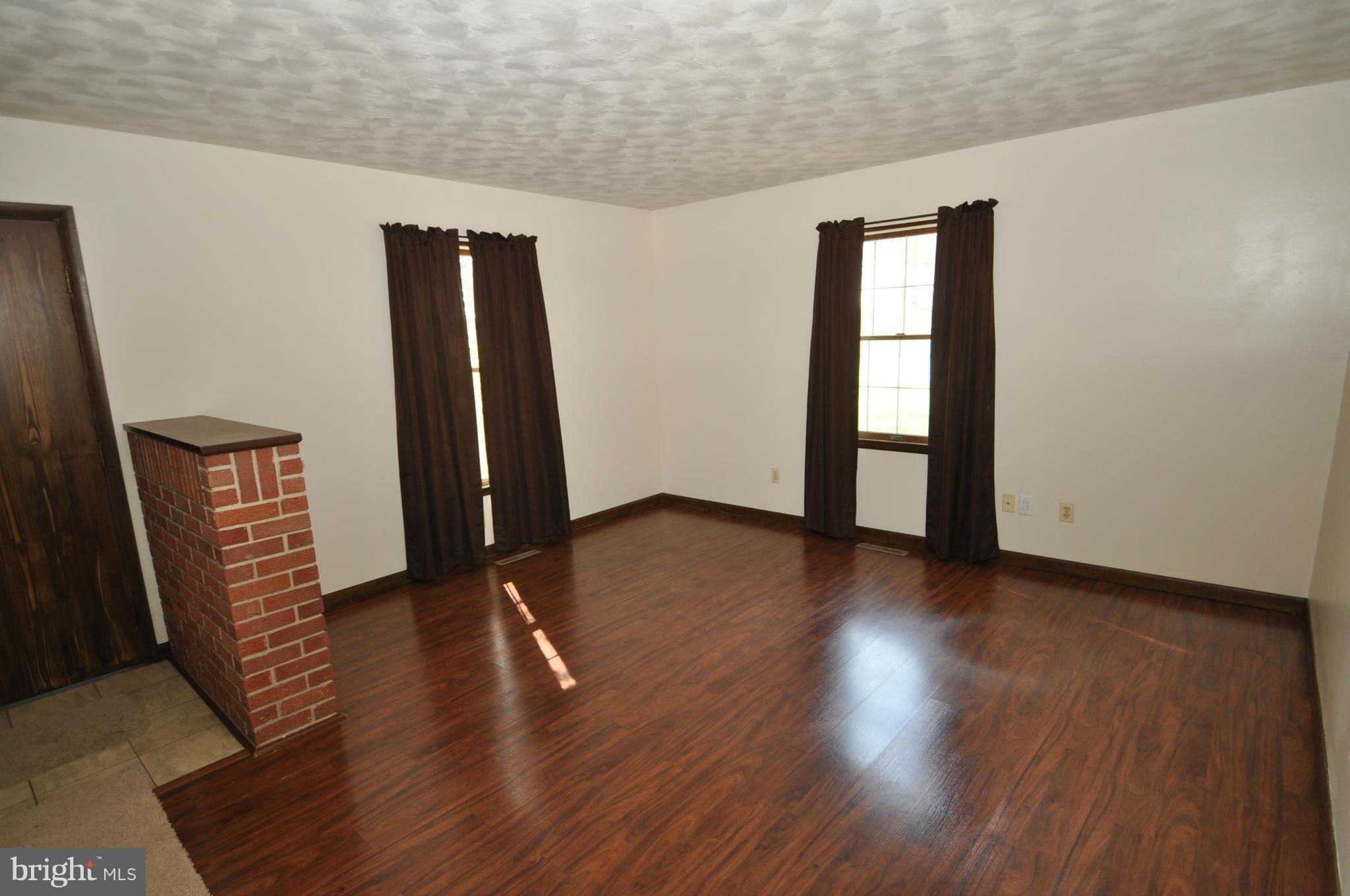 6818 Hunting Creek Road Hurlock, MD 21643 - Photo 13 of 20 Living Room