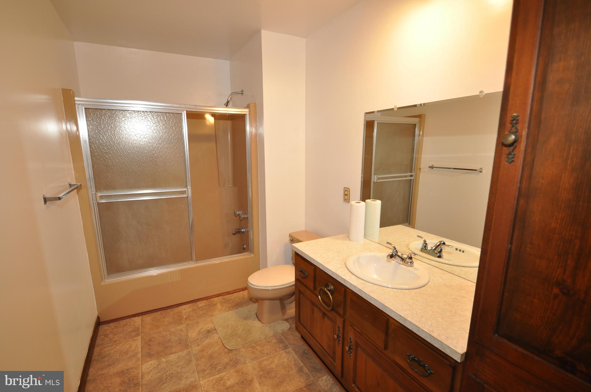 6818 Hunting Creek Road Hurlock, MD 21643 - Photo 16 of 20 Bath