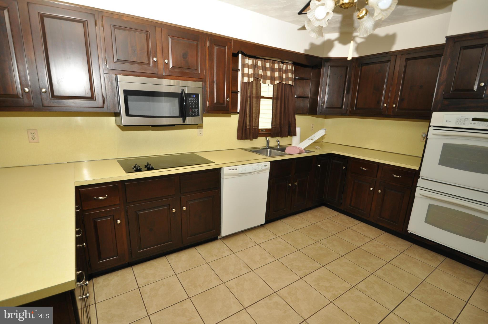 6818 Hunting Creek Road Hurlock, MD 21643 - Photo 8 of 20 Kitchen