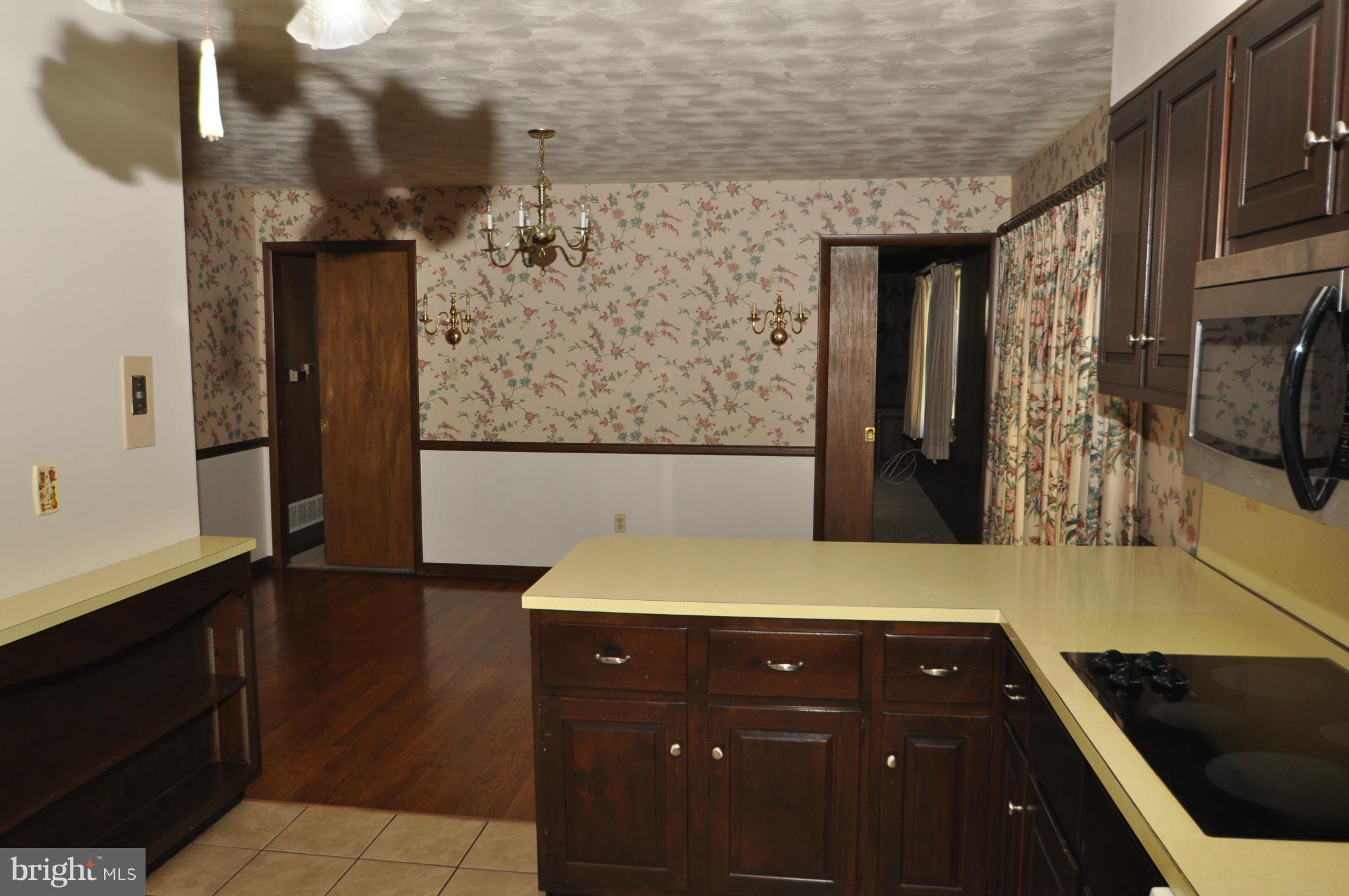 6818 Hunting Creek Road Hurlock, MD 21643 - Photo 10 of 20 Kitchen