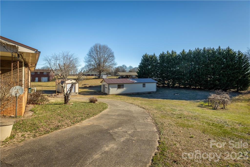 1961 Icard Ridge Road Taylorsville, NC 28681 - Photo 18 of 21 Gallery Image 18