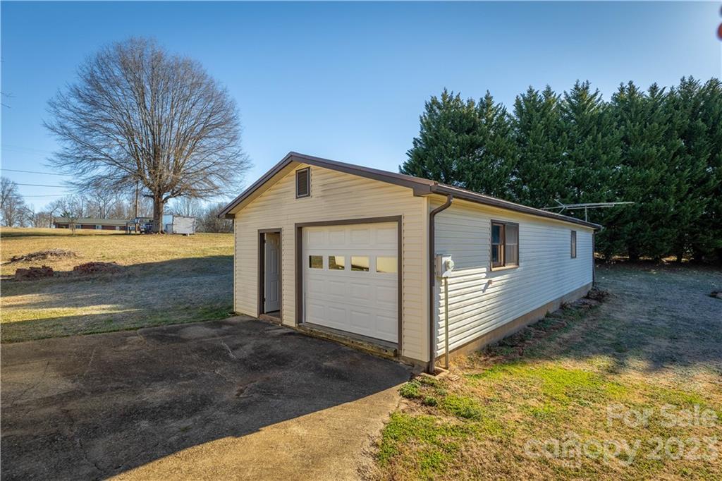 1961 Icard Ridge Road Taylorsville, NC 28681 - Photo 20 of 21 Gallery Image 20