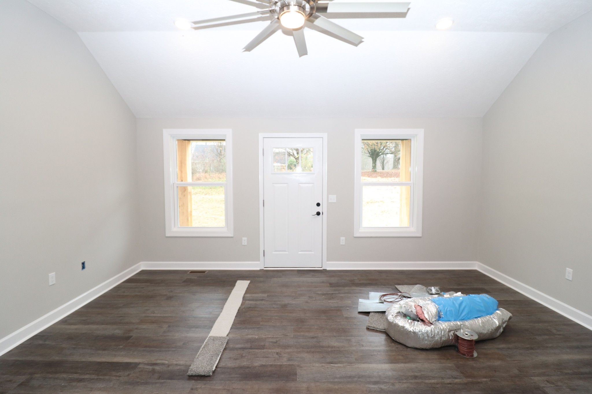 1129 Coolidge Road Lafayette, TN 37083 - Photo 4 of 19 Gallery Image 4