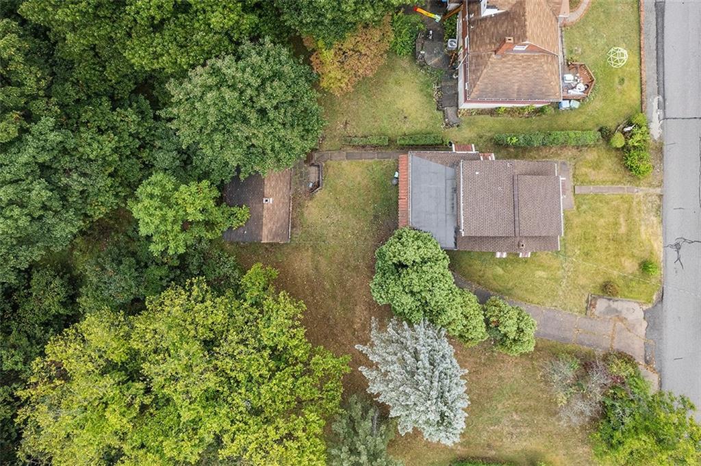 3708 Grant Street Pittsburgh, PA 15234 - Photo 27 of 36 an aerial view of a house with a yard and garden