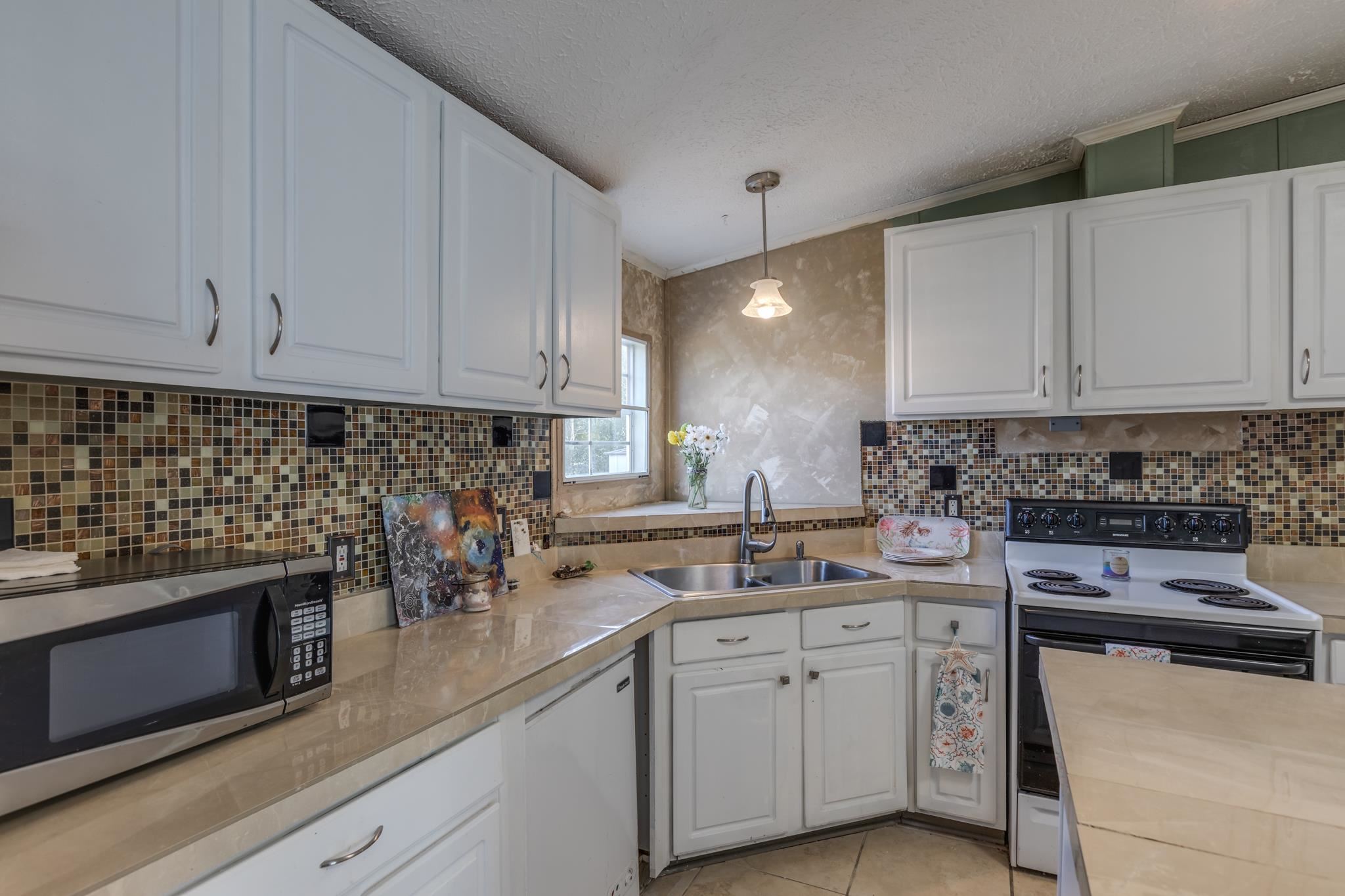 5190 Yellow Bluff Road Pensacola, FL 32507 - Photo 6 of 18 Gallery Image 6