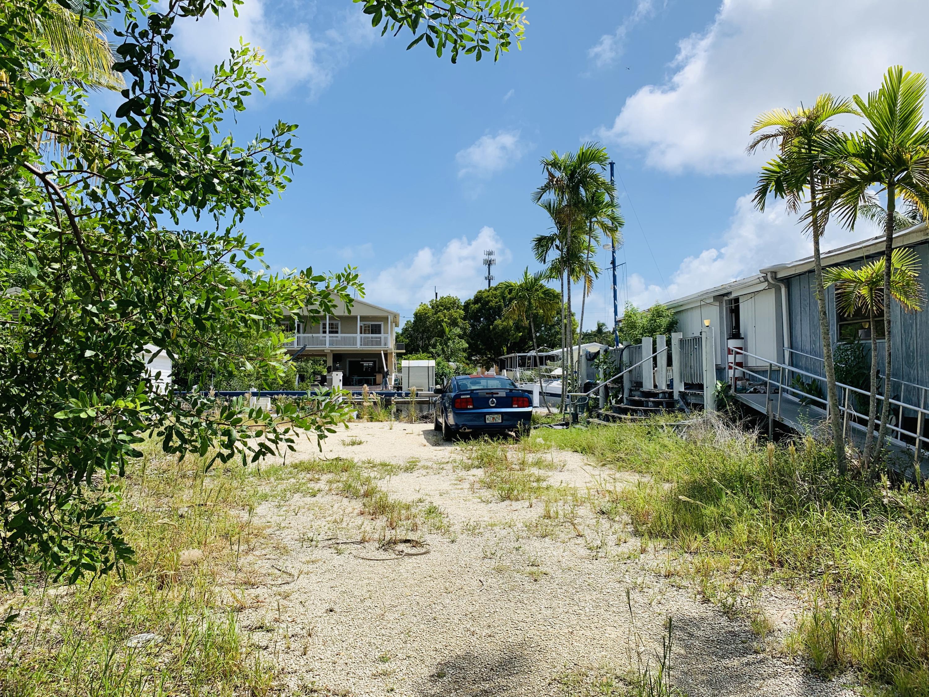 402 Big Pine Road Key Largo, FL 33037 - Photo 4 of 15 10,000 Sq Ft Lot