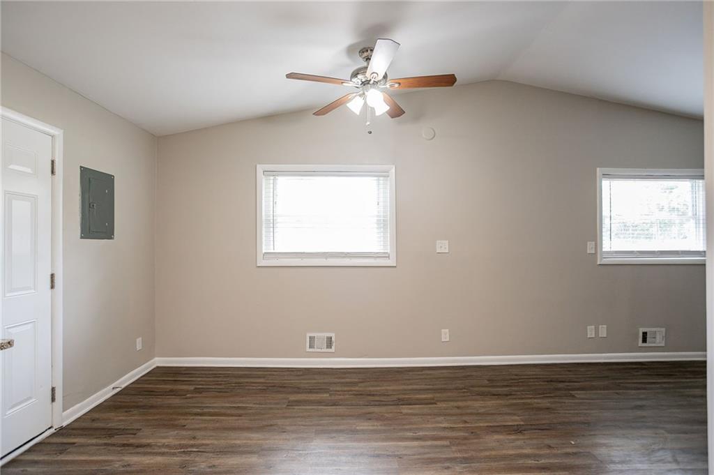 2460 Tyler Way Decatur, GA 30032 - Photo 17 of 33