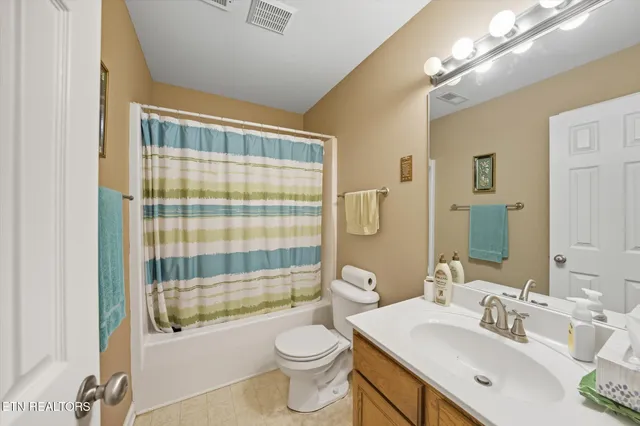 $299,900 | 1652 Emerald Pointe Lane, Knoxville, TN 37918