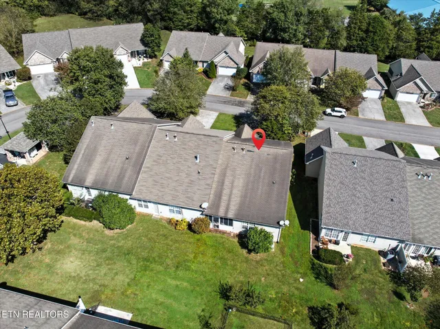 $299,900 | 1652 Emerald Pointe Lane, Knoxville, TN 37918