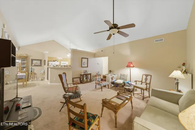 $299,900 | 1652 Emerald Pointe Lane, Knoxville, TN 37918