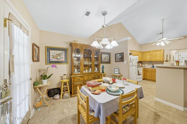 $299,900 | 1652 Emerald Pointe Lane, Knoxville, TN 37918