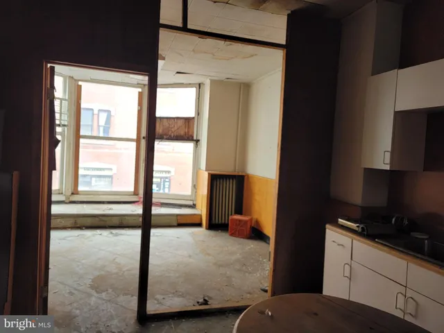 $290,000 | 107 East State Street, Trenton, NJ 08608