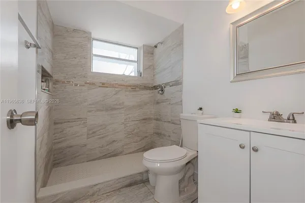 $630,000 | 120 Northeast 175th Street, Miami, FL 33162
