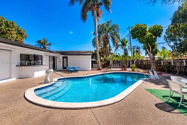 $630,000 | 120 Northeast 175th Street, Miami, FL 33162