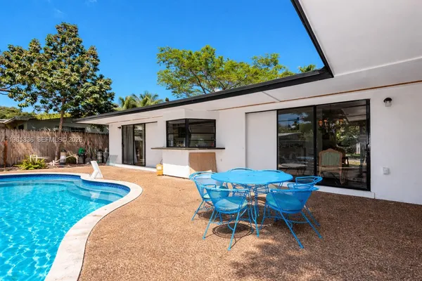 $630,000 | 120 Northeast 175th Street, Miami, FL 33162