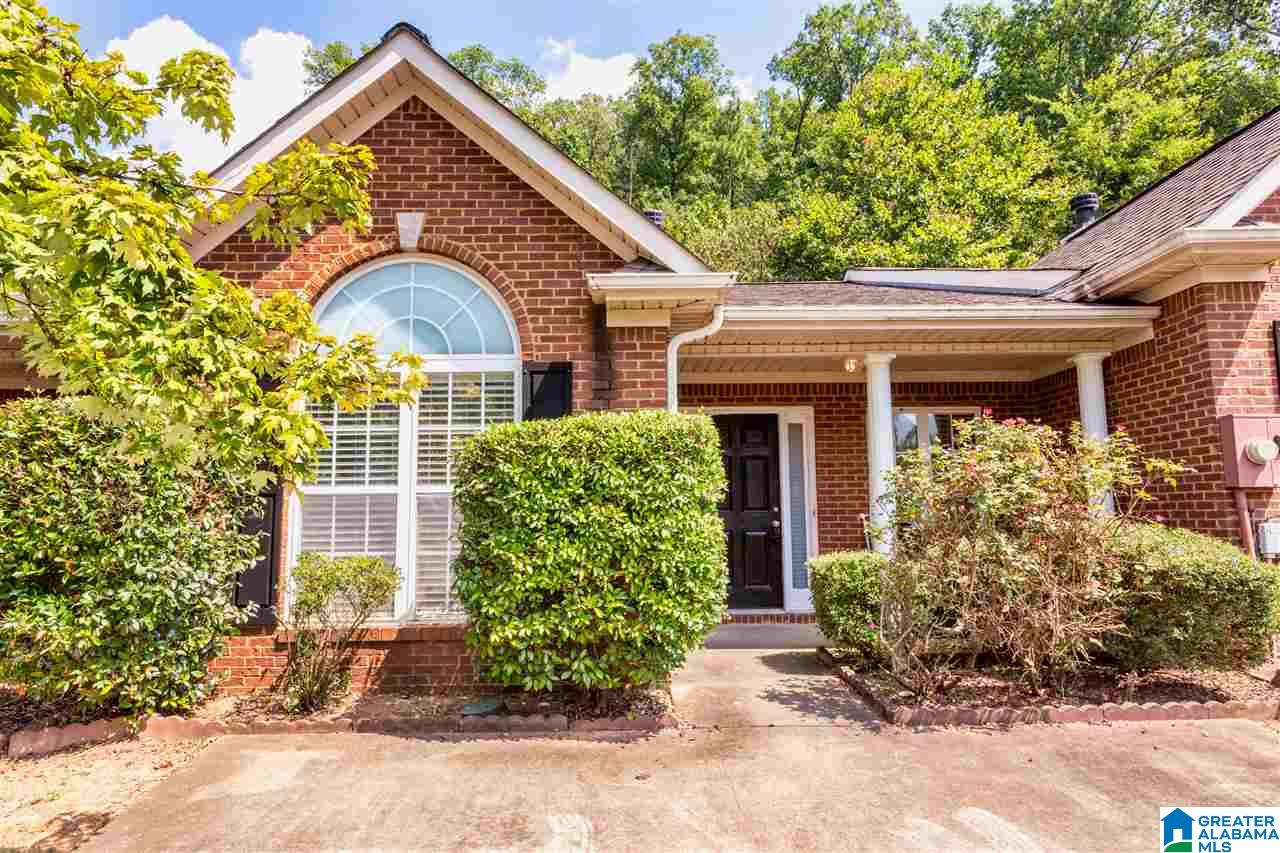 210 Mitoba Trail Pelham, AL 35124 - Photo 2 of 30