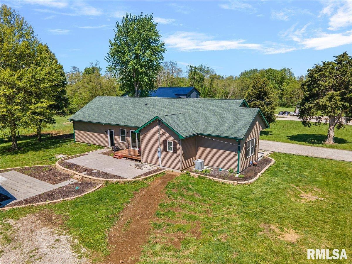 9045 Owl Road Sherman, IL 62684 - Photo 3 of 41