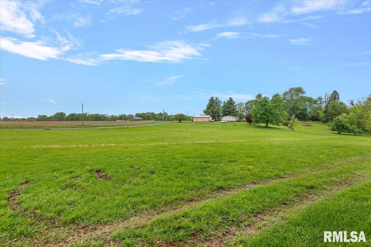 9045 Owl Road Sherman, IL 62684 - Photo 37 of 41