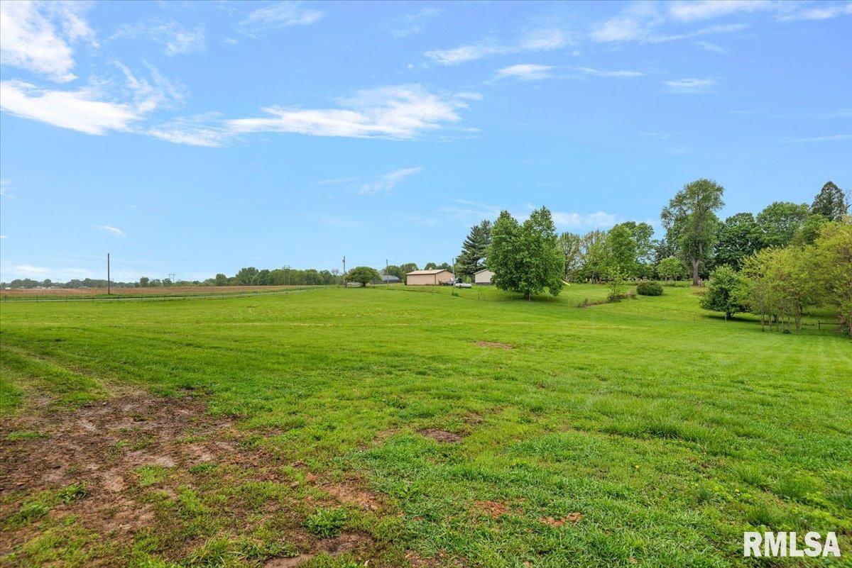 9045 Owl Road Sherman, IL 62684 - Photo 38 of 41