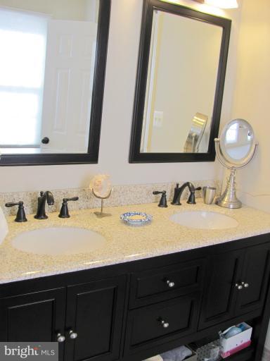 10521 Patuxent Ridge Way Laurel, MD 20723 - Photo 15 of 30 Bath (Master)