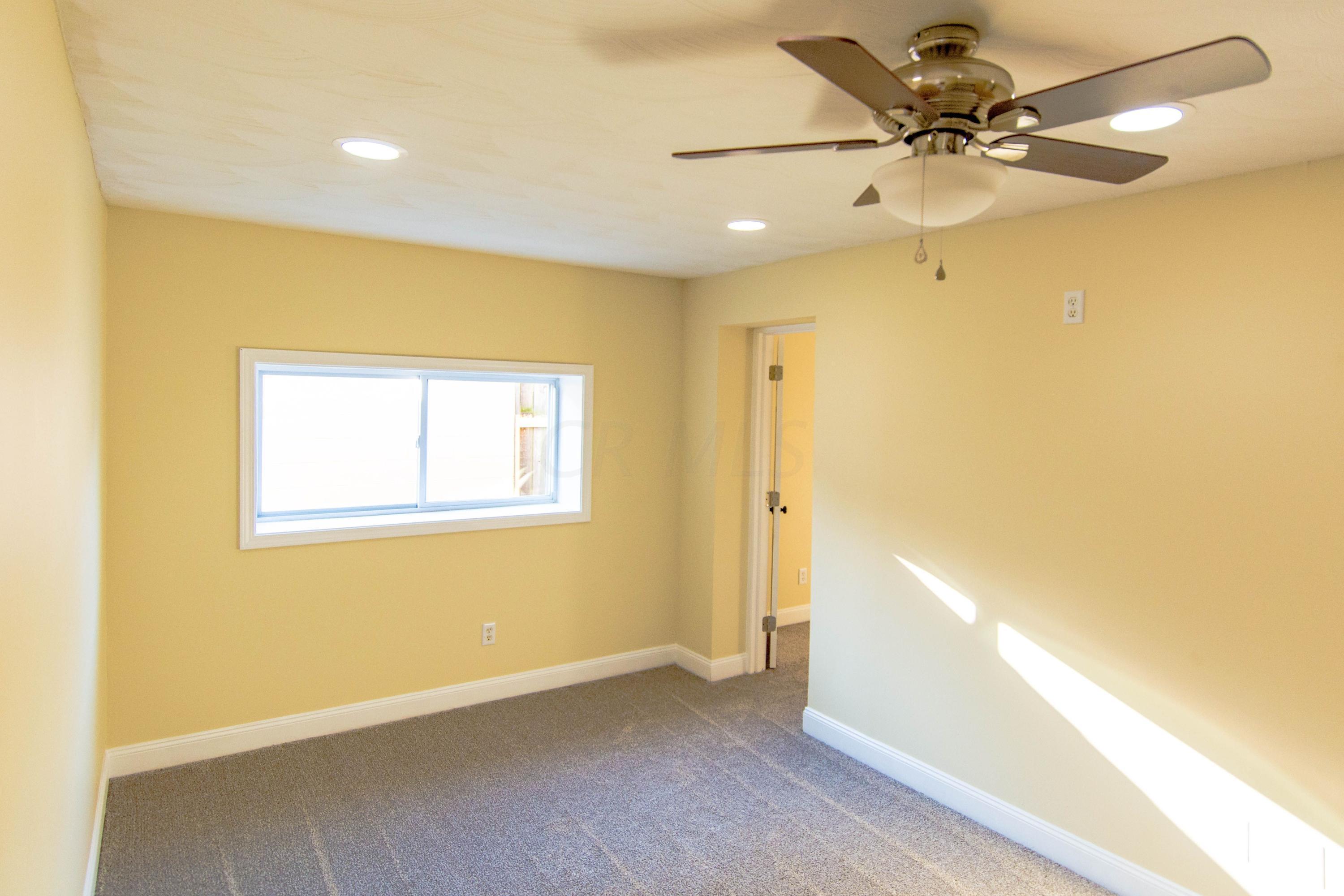 836 Hilock Road Columbus, OH 43207 - Photo 7 of 25