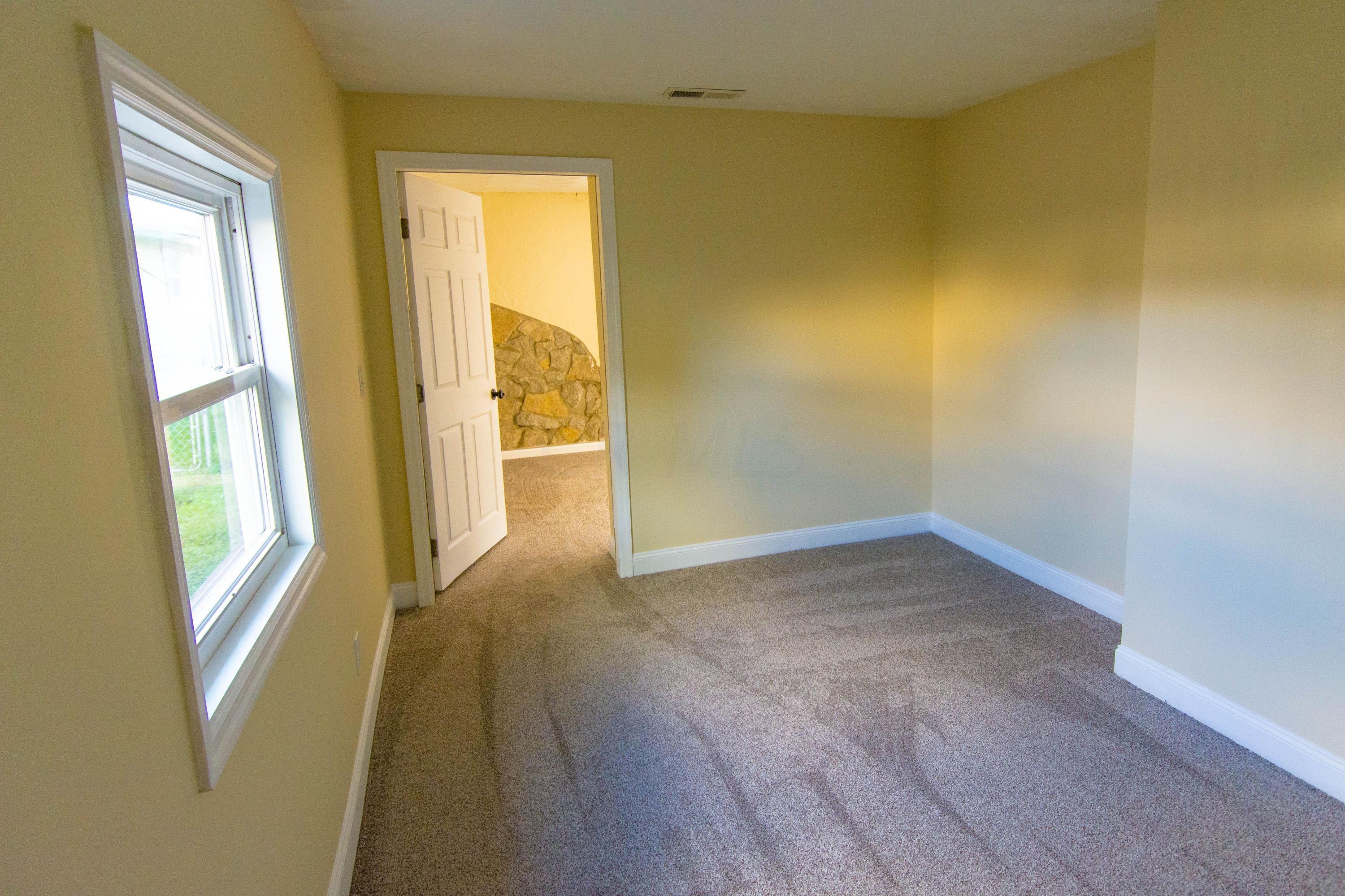 836 Hilock Road Columbus, OH 43207 - Photo 8 of 25