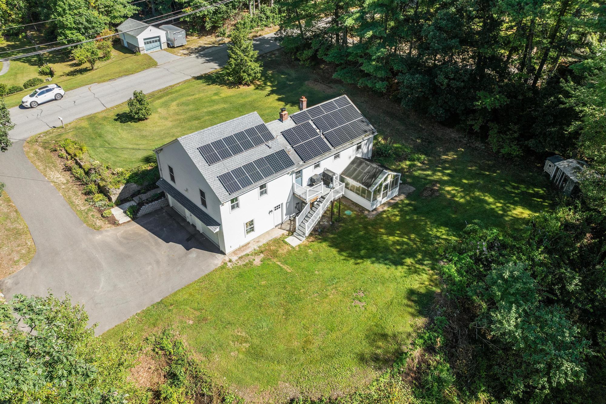 17 Bridle Bridge Road Windham, NH 03087 - Photo 2 of 26 Gallery Image 2