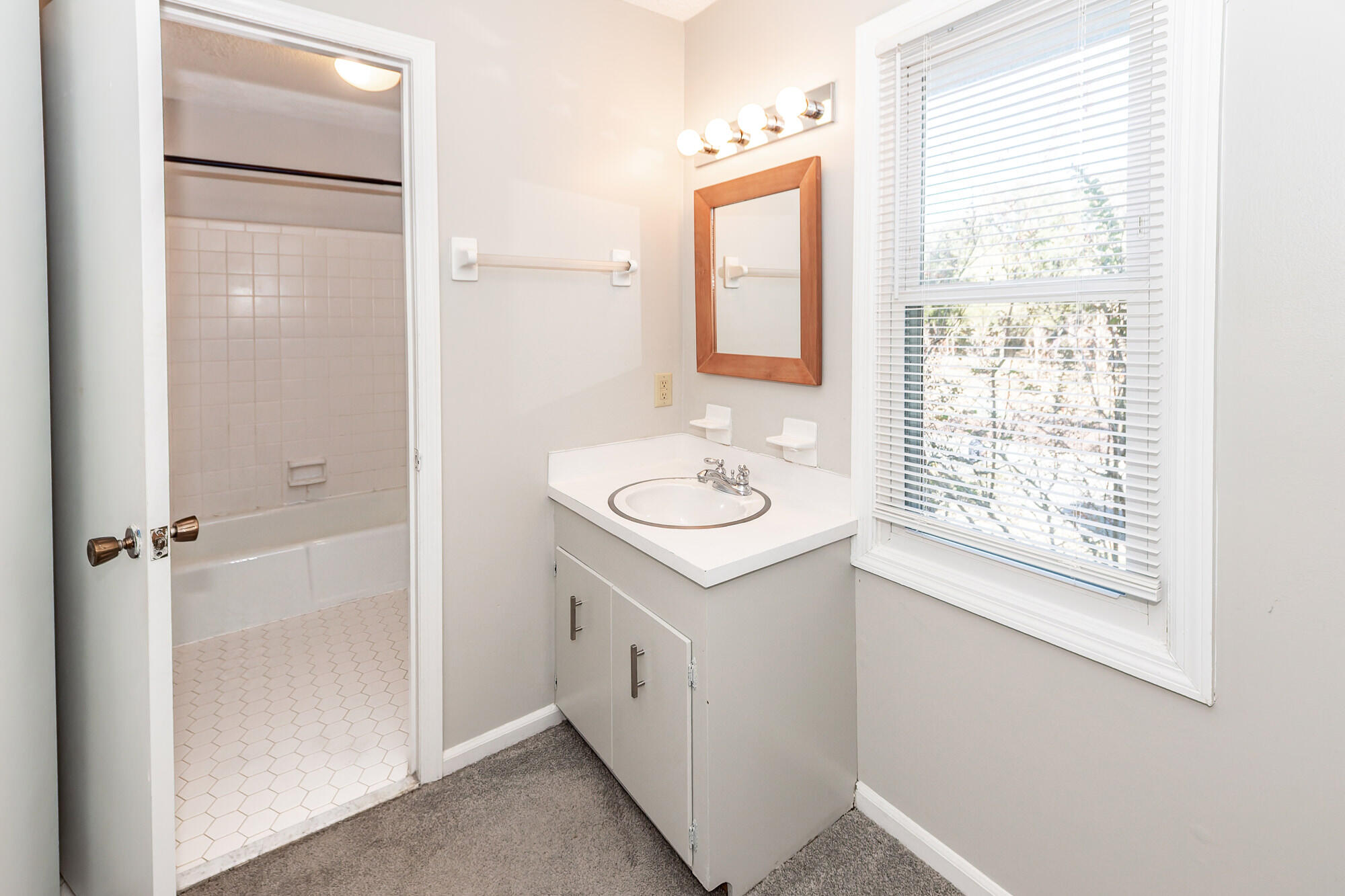 40 Meander Row, Unit 12 Charleston, SC 29412 - Photo 21 of 40 227