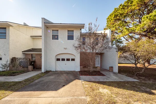 $2,575 | 40 Meander Row, Unit 12, Charleston, SC 29412