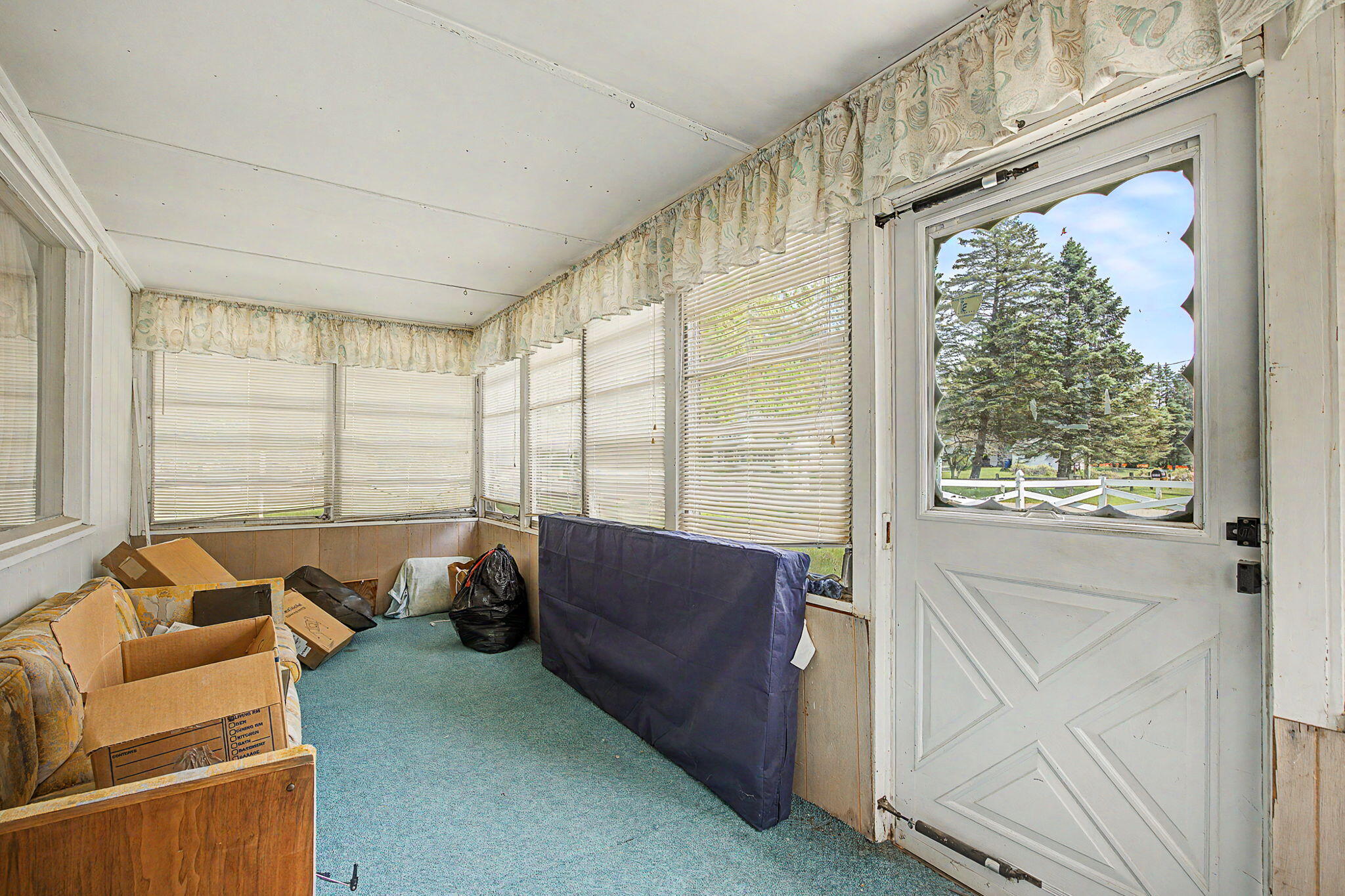 11595 4 Mile Road Battle Creek, MI 49015 - Photo 5 of 36 5-web-or-mls-CQ1A2289