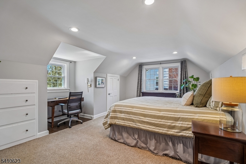 14 Edgewood Road Chatham, NJ 07928 - Photo 11 of 26