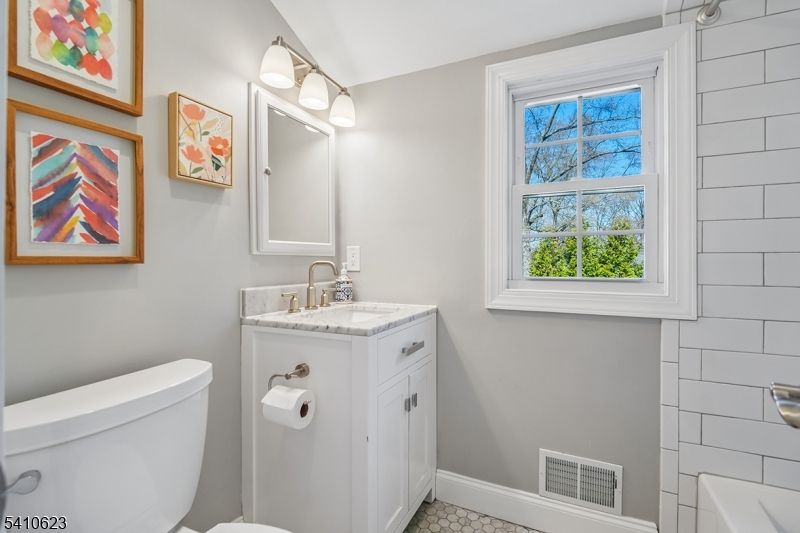 14 Edgewood Road Chatham, NJ 07928 - Photo 13 of 26