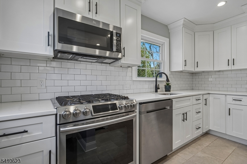 14 Edgewood Road Chatham, NJ 07928 - Photo 8 of 26