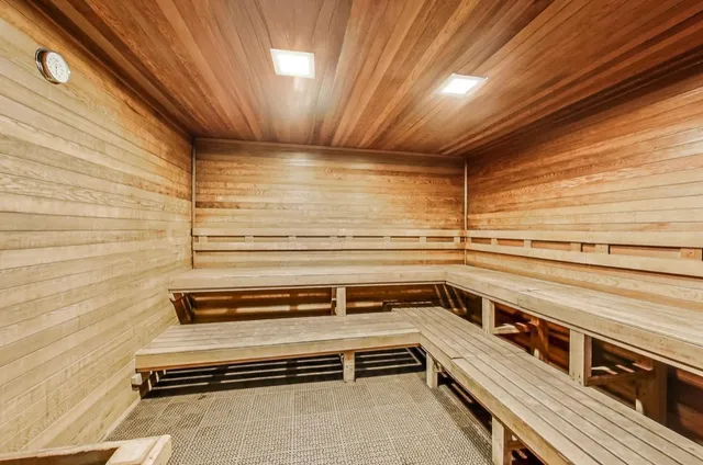 $3,280 | 211 East Ohio Street, Unit 1003, Chicago, IL 60611