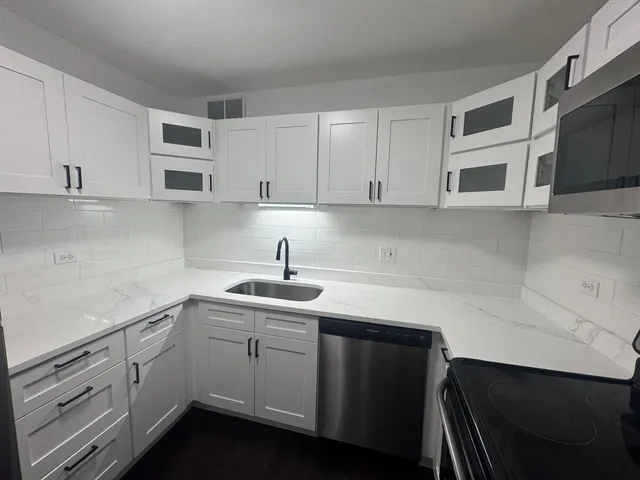 $3,280 | 211 East Ohio Street, Unit 1003, Chicago, IL 60611