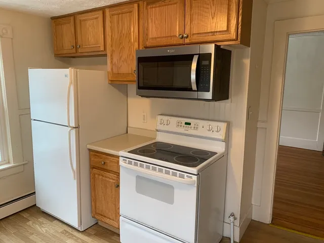 $2,950 | 252 Water Street, Newburyport, MA 01950