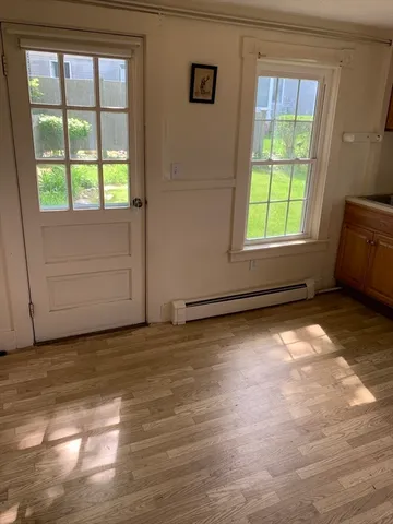 $2,950 | 252 Water Street, Newburyport, MA 01950