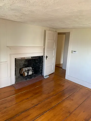 $2,950 | 252 Water Street, Newburyport, MA 01950